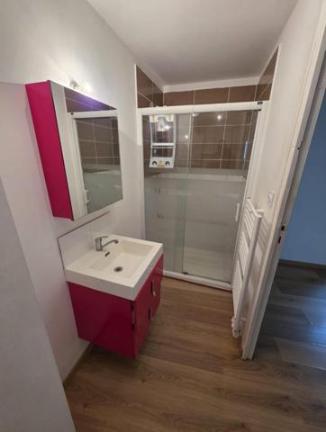 Immeuble à CHOLET, 49300 - 140m²