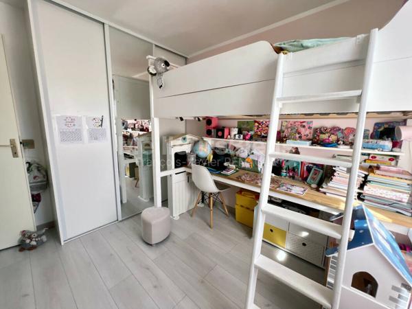 Maison sans travaux, 3/4 chambres, garage, terrasse et jardin à Fontenay en parisis