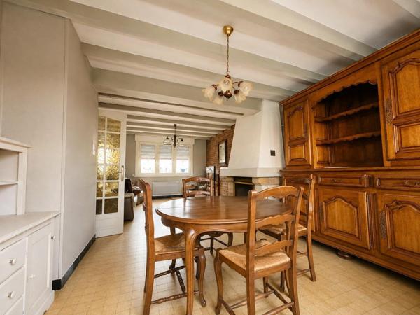 TEMPLEUVE CENTRE  – MAISON AVEC GARAGE ET BEAU POTENTIEL !