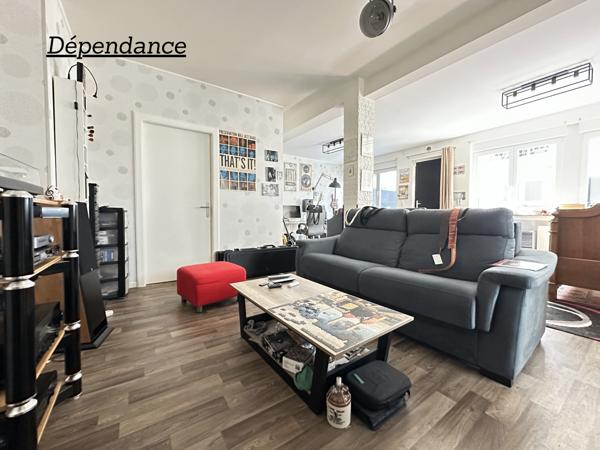 Appartement 105 m2 + dépendance 67 m2, terrasses, garage, cave