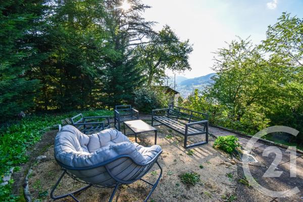 Appartement F6 à vendre  7 pièces - 170,70 m2 TARARE - 69