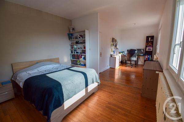 Appartement F6 à vendre  7 pièces - 170,70 m2 TARARE - 69