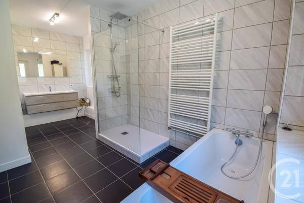 Appartement F6 à vendre  7 pièces - 170,70 m2 TARARE - 69