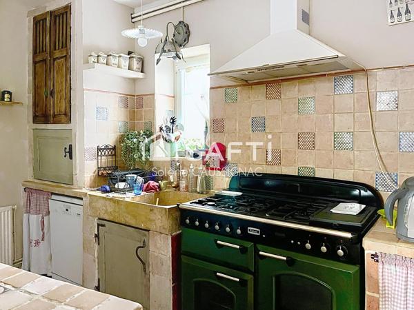 Mas 5 pièces, 133m2  avec piscine et jardin