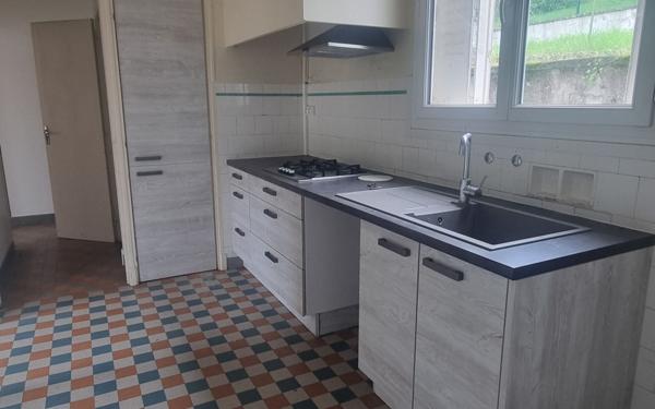 Maison à vendre    4 pièces •  Moissac