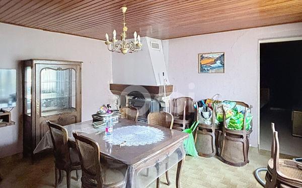 Maison à vendre    4 pièces •  Removille