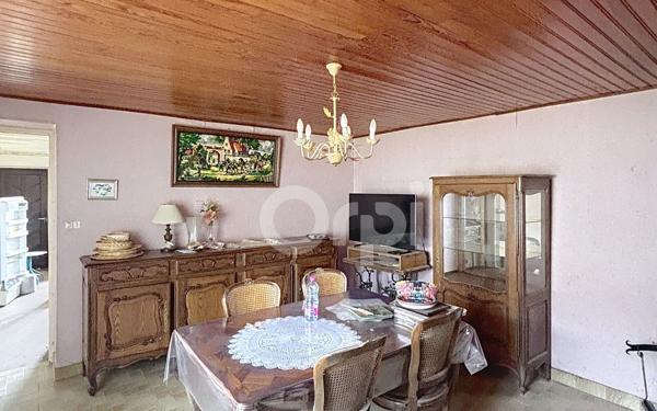 Maison à vendre    4 pièces •  Removille