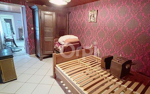 Maison à vendre    4 pièces •  Removille