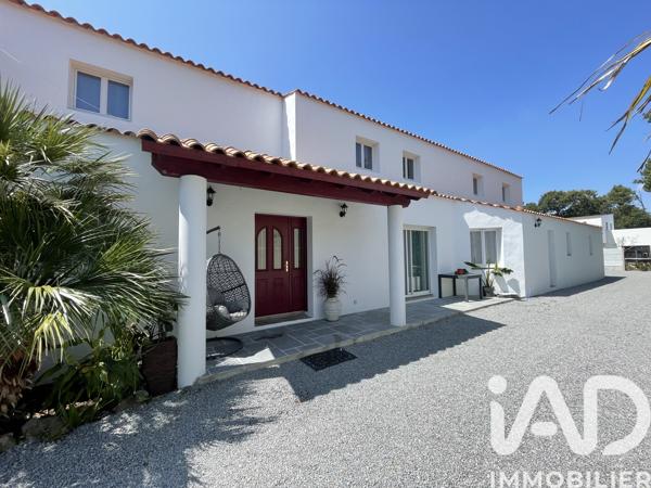 Maison à vendre 8 pièces 232 m² Saint-Hilaire-de-Riez