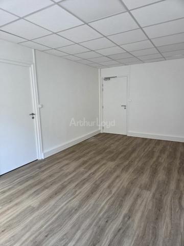 BUREAUX à LOUER de 75.75 m²