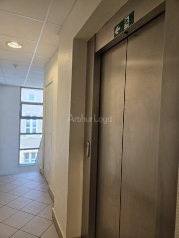 BUREAUX à LOUER de 75.75 m²