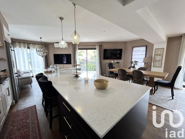Maison à vendre 6 pièces 200 m² Le Beausset