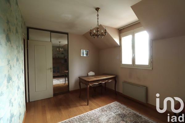 Maison à vendre 7 pièces 145 m² Saint-Germain-en-Laye