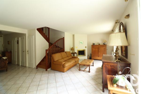 Maison à vendre 7 pièces 145 m² Saint-Germain-en-Laye