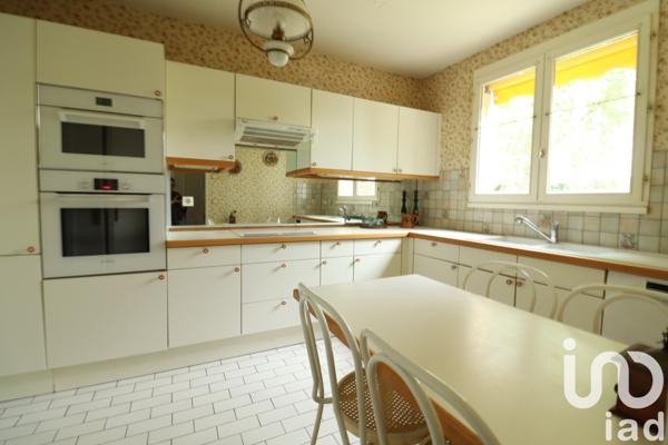 Maison à vendre 7 pièces 145 m² Saint-Germain-en-Laye