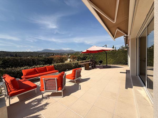 Villa La Colle Sur Loup 6 pièces 179 m2 Piscine