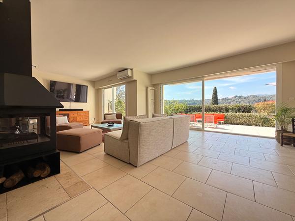 Villa La Colle Sur Loup 6 pièces 179 m2 Piscine