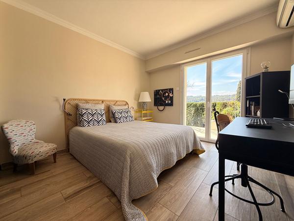 Villa La Colle Sur Loup 6 pièces 179 m2 Piscine