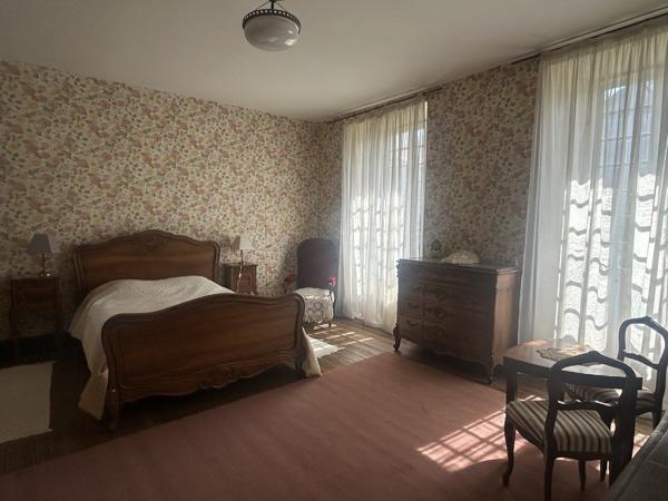 Demeure Historique du XIVe , Potentiel Accueil ou vaste maison familiale Vallées du Viaur et du Tarn Requista