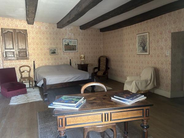 Demeure Historique du XIVe , Potentiel Accueil ou vaste maison familiale Vallées du Viaur et du Tarn Requista