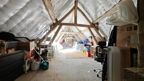 Ancien corps de ferme de 296m² – 5 chambres - À 12 min de Sens