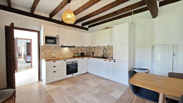 Ancien corps de ferme de 296m² – 5 chambres - À 12 min de Sens