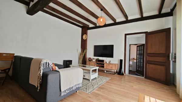 Ancien corps de ferme de 296m² – 5 chambres - À 12 min de Sens