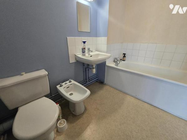 RESIDENCE ALFRED DE VIGNY _  T1 35m² avec balcon ascenseur et stationnement