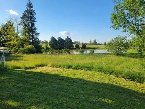 Pavie - Maison de plain-pied rénovée 124m2 avec jardin clôturé