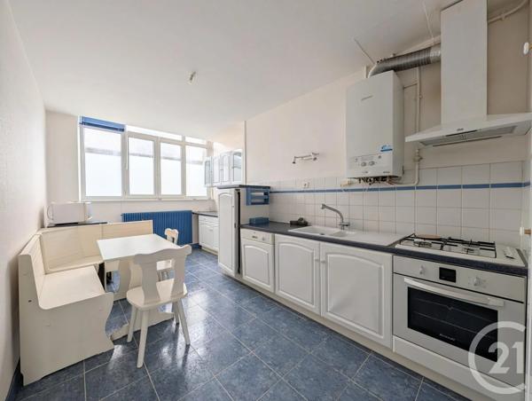 Appartement T4 à vendre  5 pièces - 69,45 m 2   DINAN  - 22