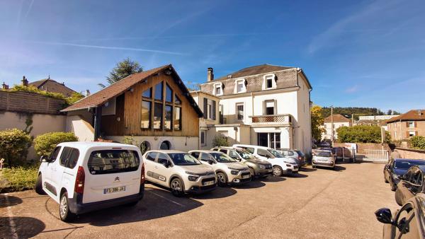 Immeuble Epinal, 3 niveaux, 21 pièce(s) 385 m2