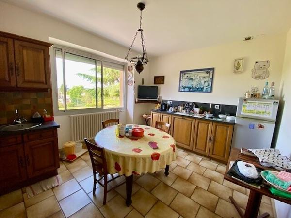 Auch - Un petit coin de paradis avec grandes dépendances