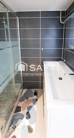 SUPERBE APPARTEMENT AVEC VUE SUR LA PISCINE