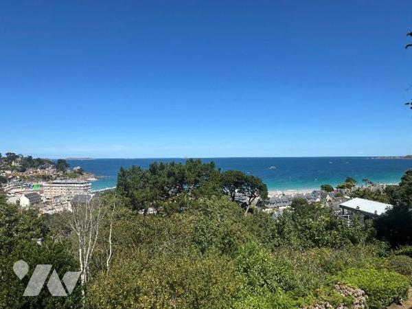 Maison à vendre à Perros-Guirec :

À quelques pas du centre-ville et de la plage de Trestraou...