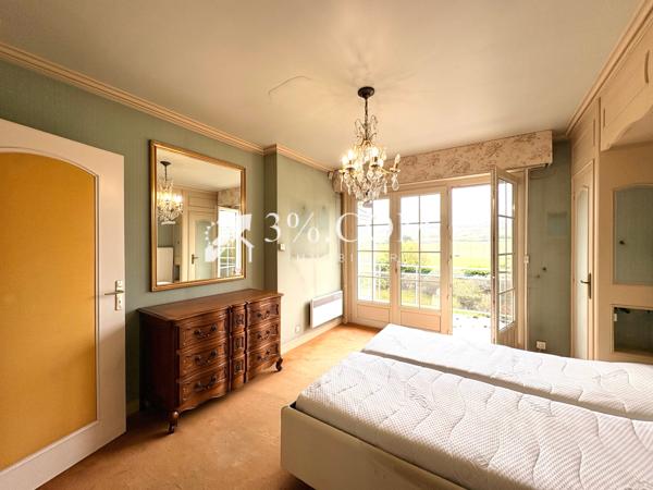 Maison
                                                                                                                                                                                                                                                                                                                        7 pièce(s)                                                                                                                                                                                                          4 chambre(s)                                                                                                                                                                                                          227  m²