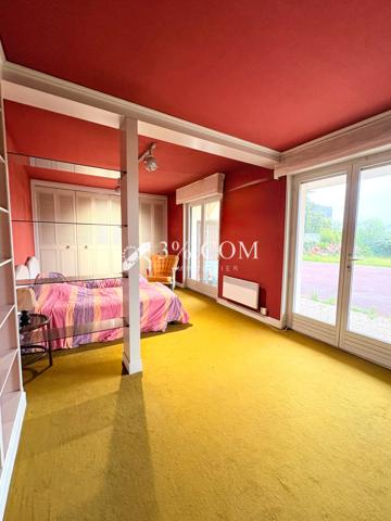Maison
                                                                                                                                                                                                                                                                                                                        7 pièce(s)                                                                                                                                                                                                          4 chambre(s)                                                                                                                                                                                                          227  m²