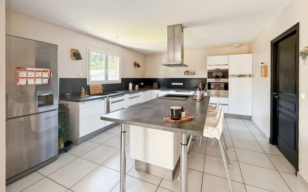 Maison à vendre    5 pièces •  Patay