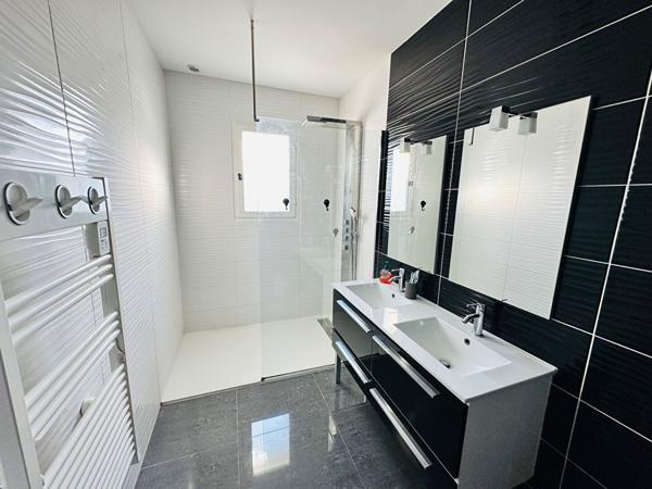 Maison BALLAN-MIRÉ 8 pièces