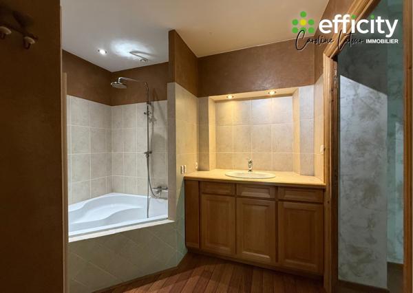 Maison 6 pièces - 194 m² Exclusivité efficity