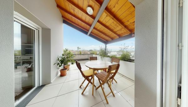 Appartement terrasse 104 M2 dernier étage - Luminosité, volumes et confort.