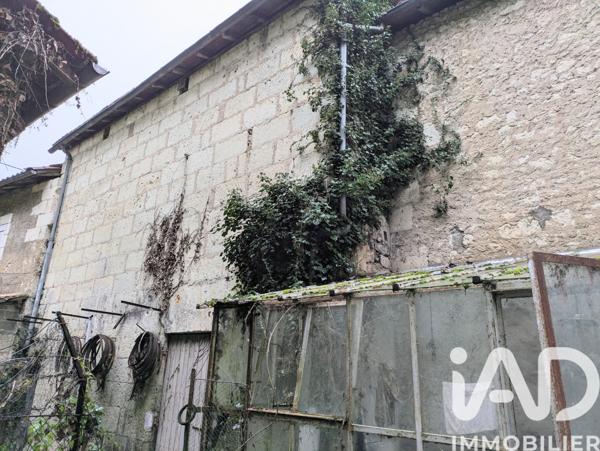 Maison à vendre 1 pièce 68 m² Saint Aulaye-Puymangou