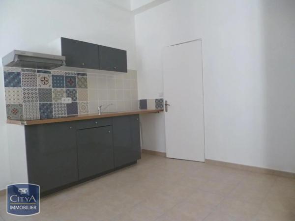 Appartement à louer 2 pièces 31.95m² Nîmes (30900)