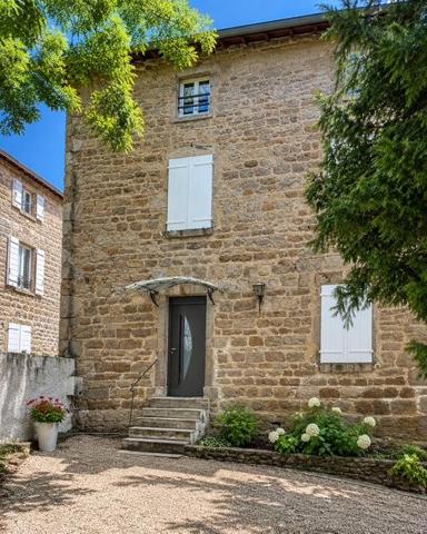 MAISON T4 AVEC GRAND JARDIN - ESPACES DE STOCKAGE ...