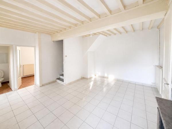 MAISON T4 AVEC GRAND JARDIN - ESPACES DE STOCKAGE ...
