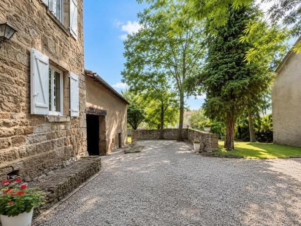 MAISON T4 AVEC GRAND JARDIN - ESPACES DE STOCKAGE ...