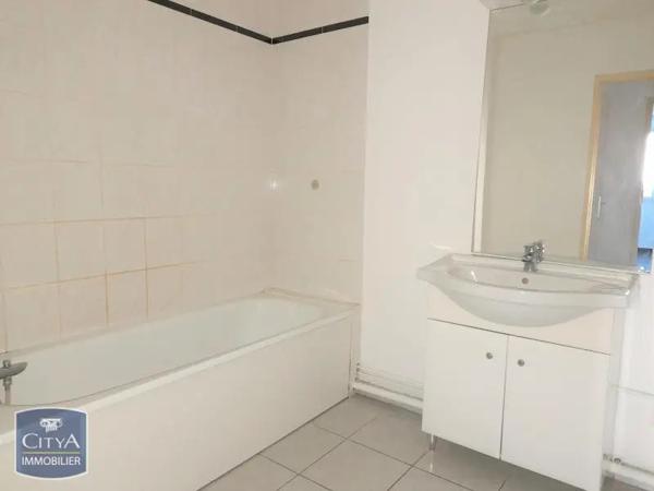Appartement à louer 3 pièces 60.79m² Creutzwald (57150)