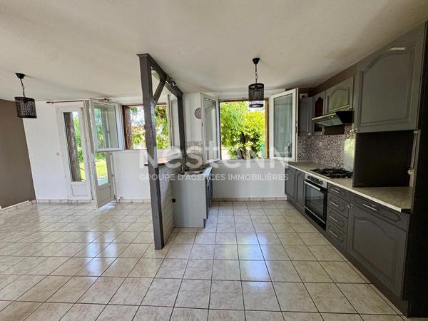 A vendre - Maison climatisée 3 chambres avec jardin et garage - Centre Vihiers - D6047