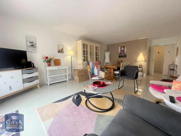 Maison à louer 4 pièces 87.66m² Orange (84100)