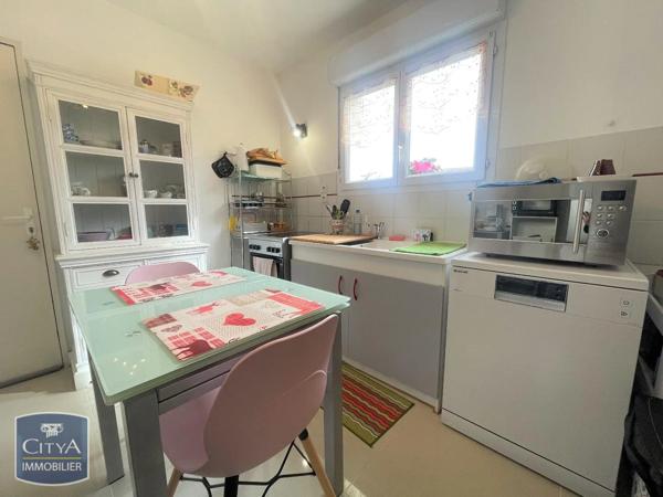 Maison à louer 4 pièces 87.66m² Orange (84100)