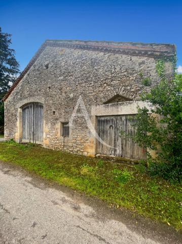 Maison en pierre, 5 chambres avec deux granges et accès privé au Lot